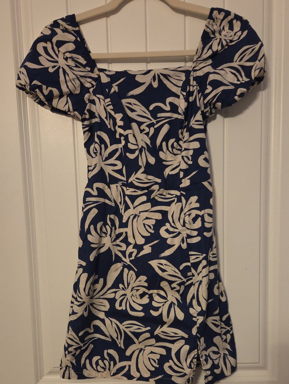Monteau Navy and White Floral Puff-Sleeve Mini Dress